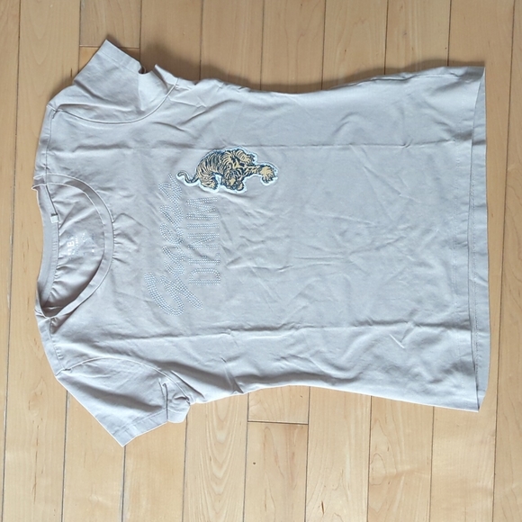 3 Guess Tee Shirts - Picture 2 of 6